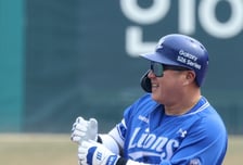 "오래 할 수밖에 없다" 38세 김현수·43세 최형우 몇 년 더? 이강철 감독도 롱런 예고 '대체 왜' [수원 현장]