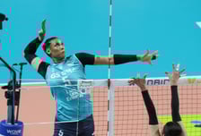 [포토] 실바 '타나차 압도하는 높이'