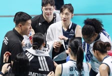 [포토] 김영래 감독 '이대로 갈 순 없잖아'