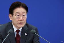 李대통령 "추경, 지방 재정부담 증가? 말 안돼"…부활절 메시지도