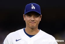 '부진해도 오타니다' 2G 연속 멀티히트→또 한 번 ML 새 역사 눈앞! 39G 연속 출루, 5G 뒤엔 이치로 넘는다