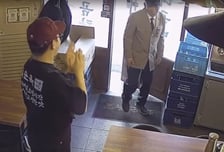 "건물주가 월세 깎아줘"...참전용사에 식사 대접 국밥집 '릴레이 선행'