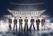 방탄소년단, 한국 가수 최초로 '빌보드 200' 2주 연속 1위