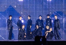 "앞으로도 한 배 탄다"…세븐틴, 투어 피날레서 완전체 재계약 발표