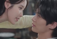 "물러나지마"…'21세기 대군부인' 아이유♥변우석, 초대형 스캔들 터진다