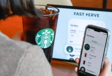"바쁜 출근길, 커피도 빠르게"…스타벅스, '패스트 서브' 운영