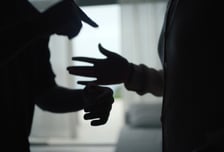 "어느 놈이랑 잤냐"...아내 외도 확인한다며 추행한 남편의 최후