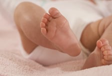 생후 23일 아기 세탁세제로 씻긴 산후도우미…"곳곳 발진" 엄마 분통
