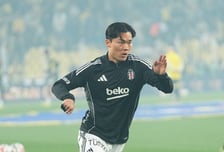 '튀르키예 복귀' 오현규, 환상 헤더 막혔다 '90분 침묵'... '추가시간 결승골 헌납' 베식타시, 페네르바체에 0-1 극장패