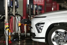 테슬라·BYD 보조금 7월부터 막히나…정부 "기준 통과 업체만 지급"