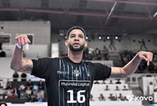 '100% 확률? 여긴 천안이야!' 현대캐피탈, '판정 논란'→반격의 1승...  21점 폭발 레오 '범실은 단 하나' [천안 현장리뷰]