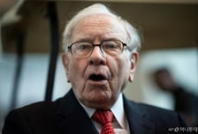 "불난 극장서 먼저 뛰어라" 버핏 경고…사모신용 '펀드런', 은행에 불똥?