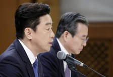 강훈식 "韓 선박 호르무즈서 빼고 싶다…국제정세상 어려워"