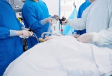 "치질 떼는데 고작 30만원…직업 비추천" 대장항문 의사들 한숨, 왜