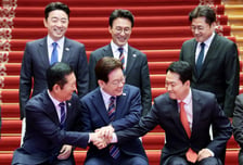 李대통령·여야 지도부 회동…주요 키워드 3가지, 개헌·추경·국정조사