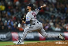 '한화 남을 걸 그랬나' 와이스 대충격! 쿠어스필드서 2⅔이닝 7실점 혼쭐, ERA 1.50→7.27 폭등