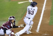 [포토] 양석환 '동점 1타점 희생 플라이'