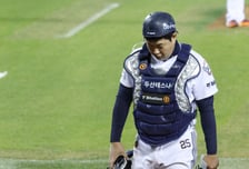 [포토] 양의지, 고개 떨군 두목곰