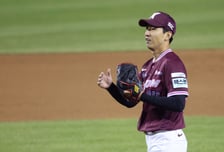 [포토] 유토 '배동현 내가 막았어'