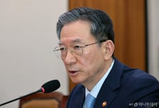 정성호 장관 "박상용 검사 직무정지, 검사징계법 따른 적법 조치"