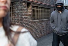 "유튜브서 성적 영상 보고"…초등생 목졸라 납치 하려던 고교생 '실형'