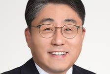 서울시립대 발전기금, 첫 유산기부 약정 체결...박훈 교수 누적 1억 기부