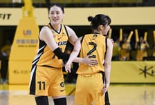 역사가 증명한 '챔프전 진출 100%', KB가 압도적 확률 잡았다... PO 1차전 무려 27점 차 대승