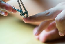 육아하는 아내에 "손발톱 깎아줘"…심리학 교수 "해줘도 좋아", 왜?