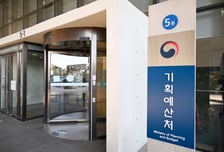 올해 2월까지 나라살림 14조원 적자…전년比 3.9조원 개선