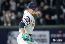 '투수코치마다 매달렸다' 끊임없이 공부하는 김진욱, 데뷔 첫 8이닝→팀 7연패 끊어내다