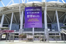"12만명 온다, 숙소도 만실"...BTS 공연에 고양 상권도 '들썩'