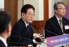 李대통령 "청년 부족한 경력 기회, 국가 공동체가 만들어줘야"