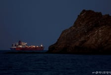 "드디어, 호르무즈 빠져나왔다"...非이란 유조선, 미·이란 휴전 후 처음