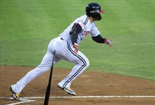 "요즘은 질 것 같지 않다" 박해민 이유 있는 자신감, LG 연승 비결 '단톡방' 아닌 '9푼 타자' 오지환 전력질주에서 찾았다