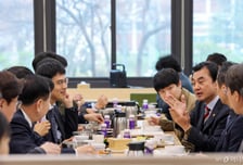 안규백, 국방과학연구소·LIG 방문…"자주국방 연구원 손끝에서 시작"