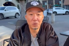 '윤여정 아들' 조늘 얼굴 공개…"오스카 수상 어머니, 자랑스러워"