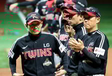 "프로야구에 리빌딩이 어딨나" 육성잘알 염경엽의 역설, 우승 명장은 '왜' 어린 백업은 의미 없다고 말했을까