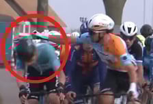 선수 머리에 주먹질 '퍽' 정신 나간 사이클 스타, 출전 정지 '철퇴'... "대형 사고 날 뻔"