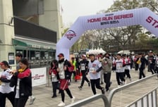 '마지막 잠실구장 팬들과 함께!' LG 트윈스, 야구장 달리는 러닝 아카데미 진행