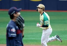 [포토] '이주형에 선제솔로 허용' 키움전 선발등판 박세웅