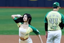 [포토] '키움 에이스 안우진 선발나선 날 시구나선' 오드유스 써머