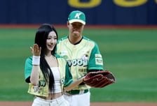 [포토] '키움-롯데전 시구나선' 오드유스 써머