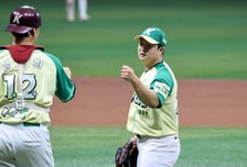 [한번에쓱] 에이스 안우진도 돌아오고  '롯데전 2연패 끊고 2-0 승리' 자축하는 키움히어로즈