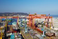 HD현대중공업, 잠수함 화재 사망사고 사과 "비극 되풀이 않을 것"