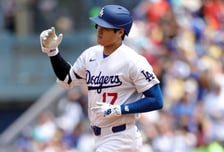 '또 터졌다' 오타니 1회 선두타자 홈런→1회 선두타자 홈런 폭발! '대단하네'→또 다른 대기록 향해 '뚜벅뚜벅' 걸어간다