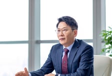 김동명 LG엔솔 CEO "AX로 2028년 생산성 50% 개선"