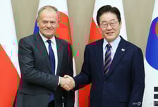 [속보]한-폴란드 정상회담…李 "폴란드 신공항 사업 등에 우리 기업 참여 요청"