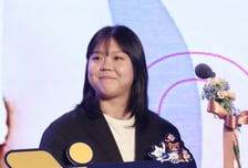 '전체 1순위→퓨처스 스타대상→영플레이어상' 이지윤, 데뷔 첫해 모든 걸 다 가졌다 [V-리그 시상식 현장]