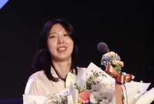 "이젠 짐 빼고 발 뻗고 자야죠" 레전드 양효진, '8406득점·1748블로킹' 남기고 '신기록상' 수상 [V-리그 시상식 현장]