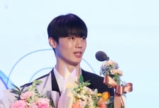 [포토] 이우진 '이렇게 떨리는 거군요'